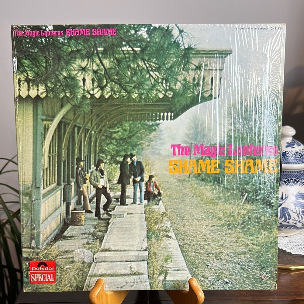 Vintage Vinyl Record - The Magic Lanterns 'Shame Shame' - Green and Yellow Cover